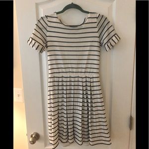 B&W scalloped striped fit and flare dress sz S
